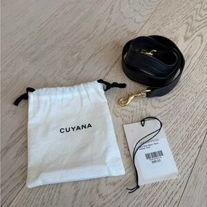 Cuyana Wavy Strap in Black Leather with Gold Accent